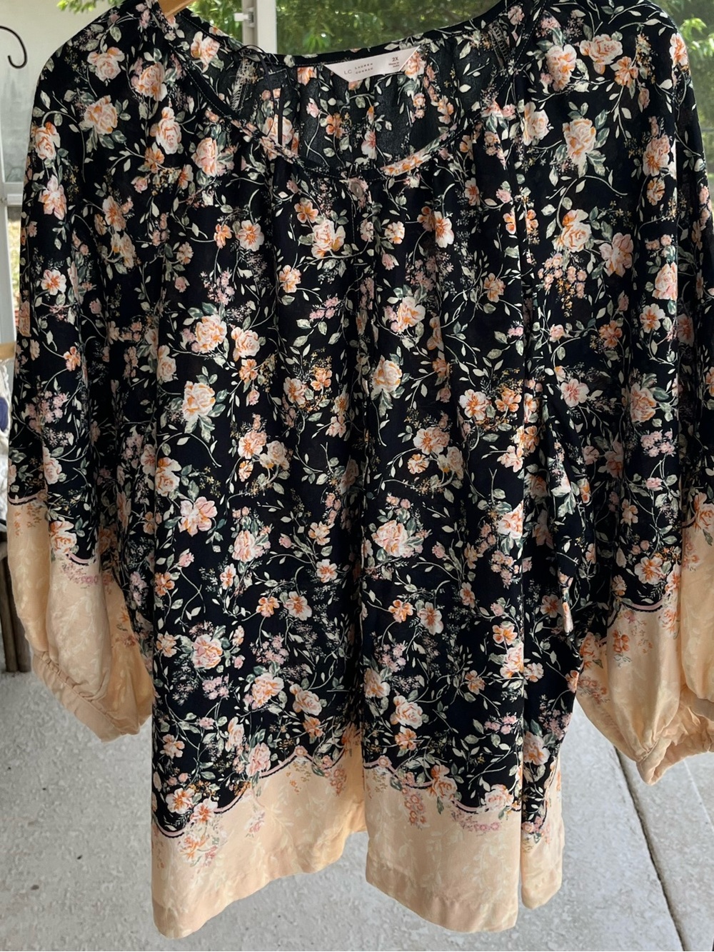 Lauren conrad floral button front blouse